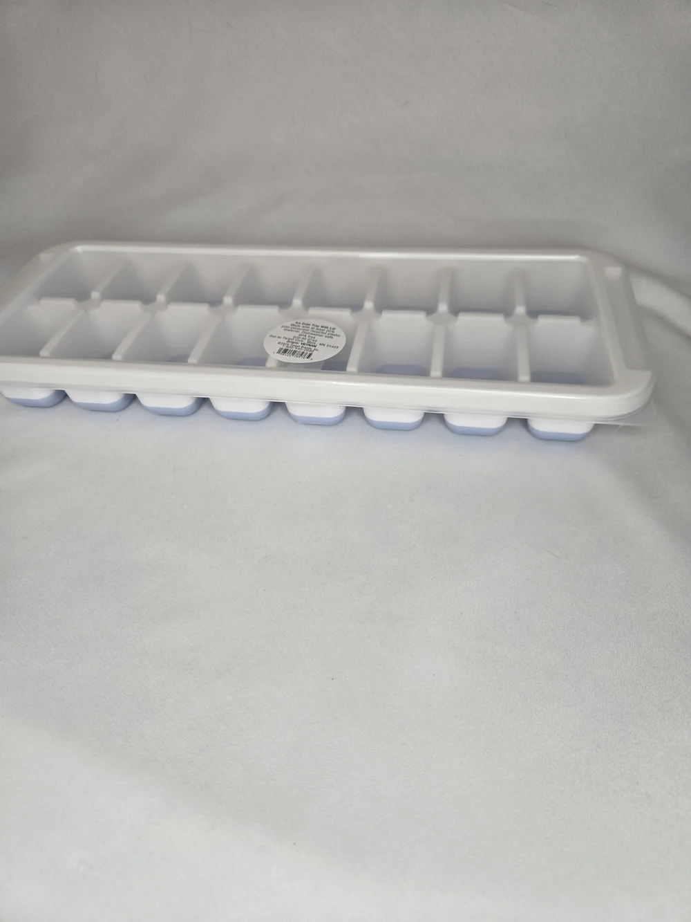 White Ice Cube Tray with Lid - Leak-Resistant Freezer Organizer